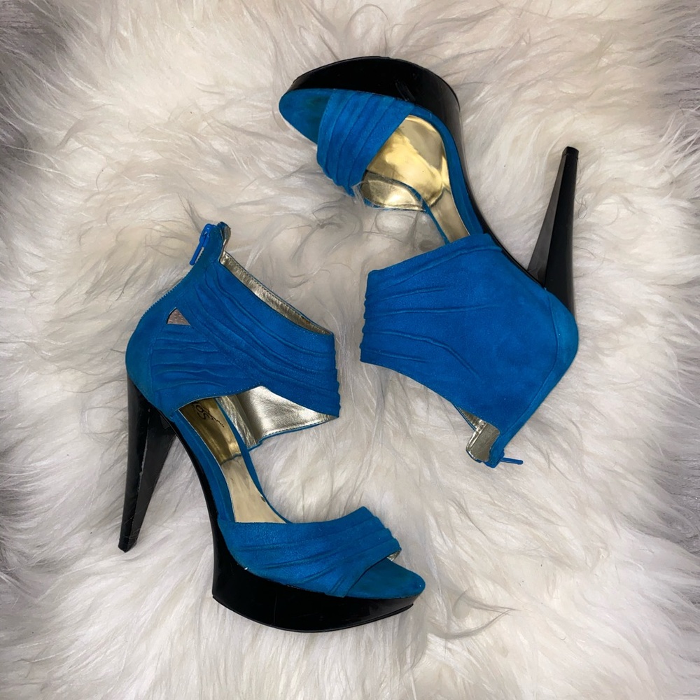 blue open toe Carlos by Carlos Santana sandal